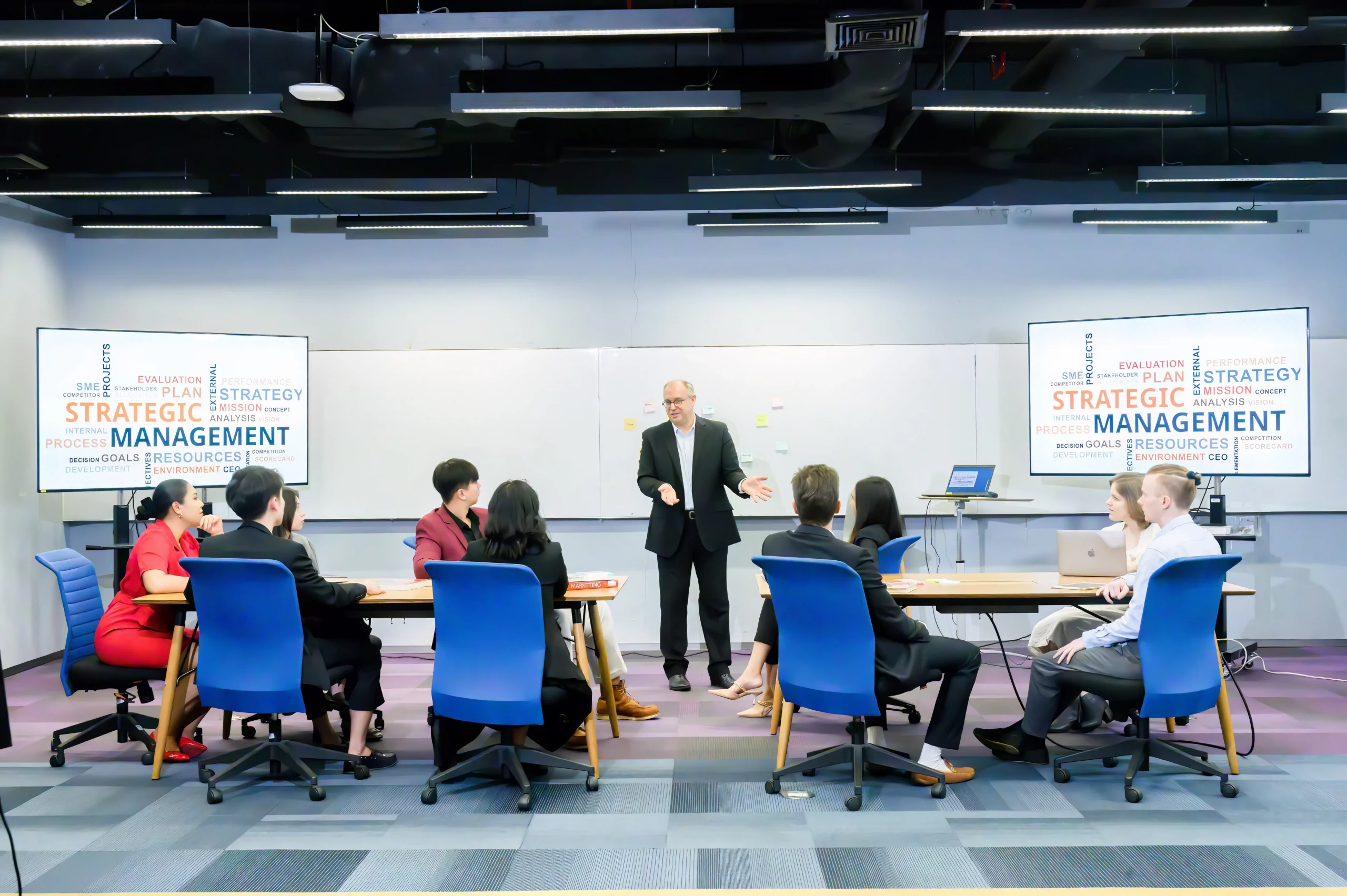 ปริญญาโท เรียนกี่ปี มีค่าใช้จ่ายอะไรบ้าง